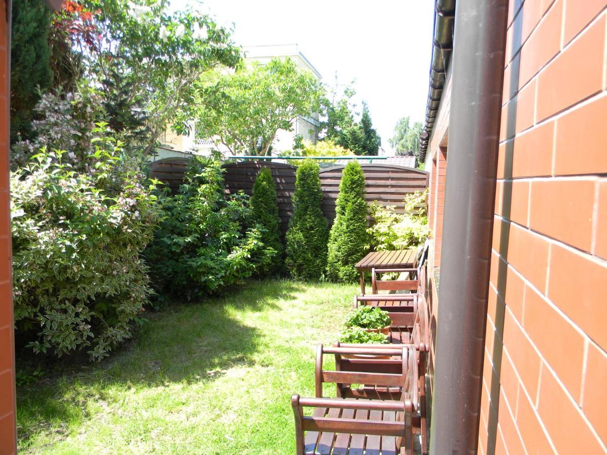 Pokoje Goscinne Zenon Nogal Swinemünde Exterior foto