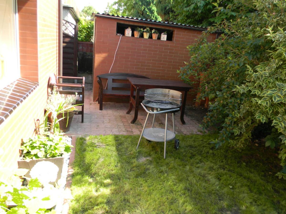 Pokoje Goscinne Zenon Nogal Swinemünde Exterior foto