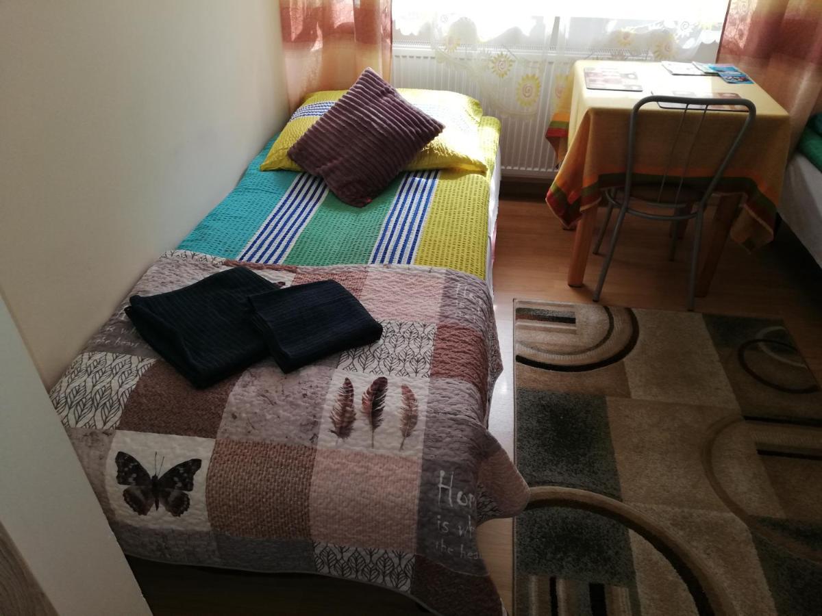 Pokoje Goscinne Zenon Nogal Swinemünde Exterior foto